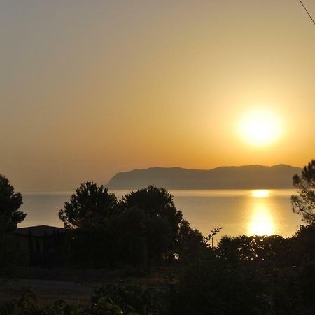 Casa Vacanze La Terrazza Sul Golfo กัสเตลลัมมาเร เดล โกลโฟ ภายนอก รูปภาพ